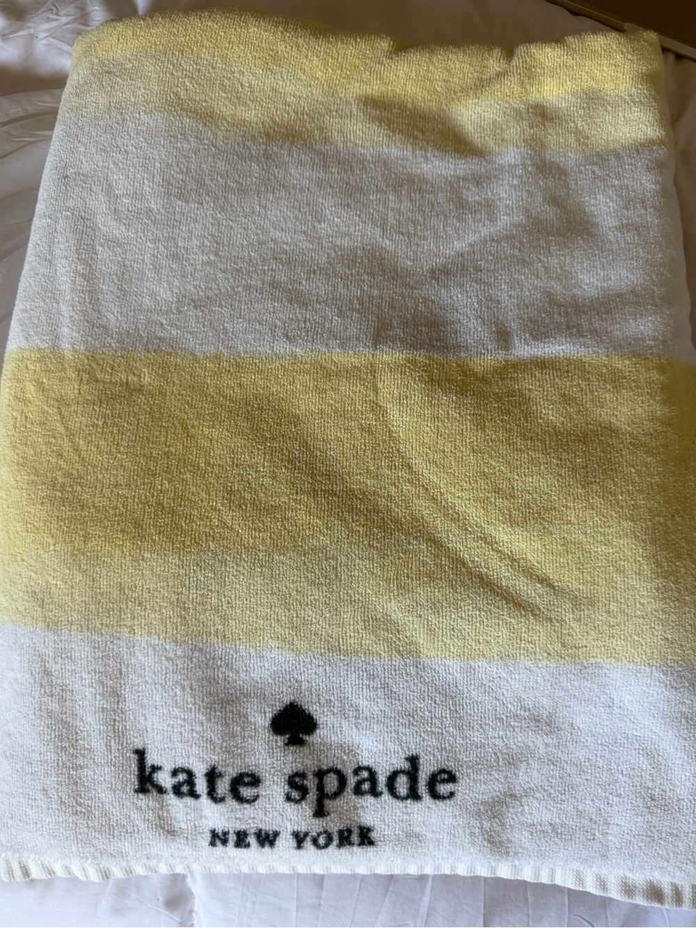 🍋 Kate Spade Classic Striped Beach Towel - white and yellow